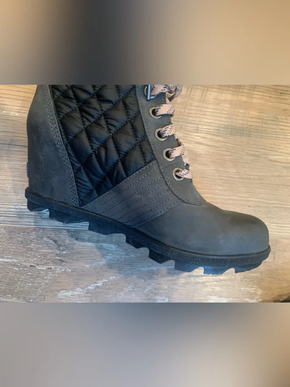 SOREL Lexie Army Green Leather Lace Up Wedge Ankle Boots Women's Size 9.5